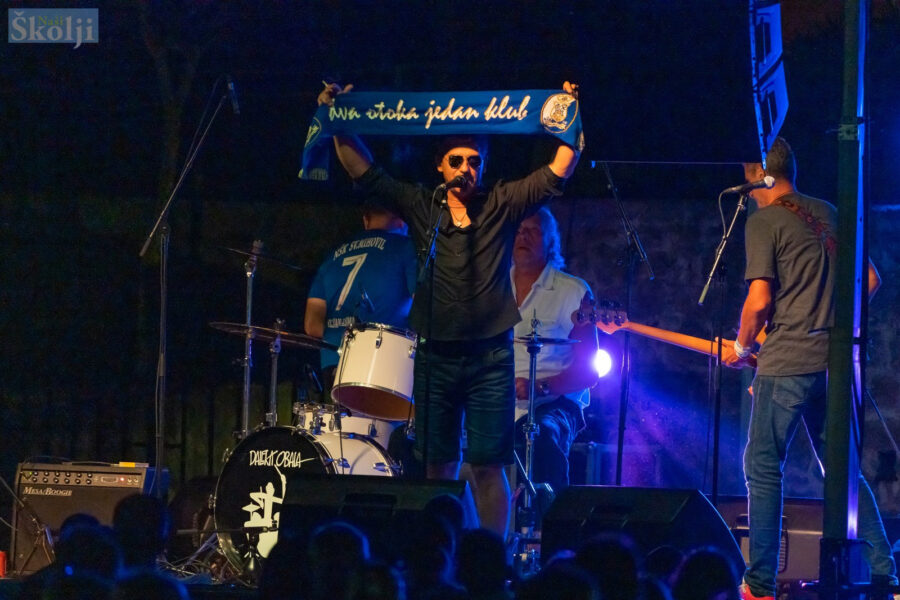 Bijela noć NŠK Sv. Mihovil i koncert Daleke obale