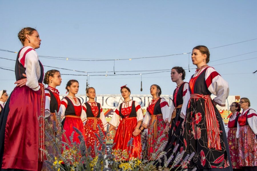 Udruga Điran još jednom domaćin večeri folklora – Ugljanske Plave noći