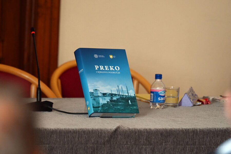 Predstavljanje monografije „Preko i njegovo područje“ u galeriji Dom na žalu